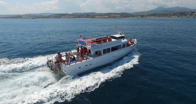 group catamaran marbella hen pering marbella boat with massage banus estepona group catamaran marbella hen pering marbella boat with massage banus estepona